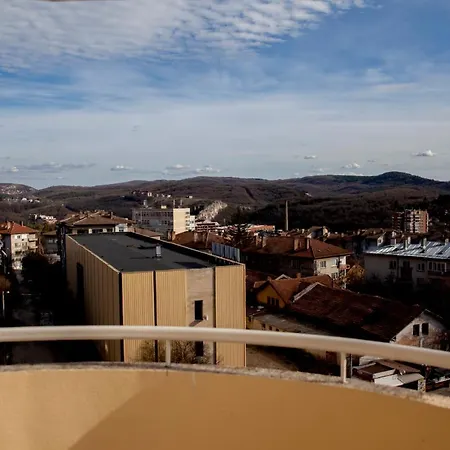 Apartment Stadium